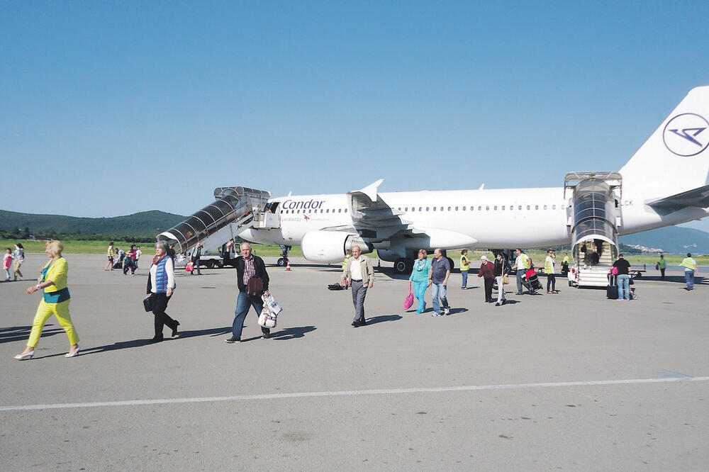 Aerodrom Tivat, Foto: Siniša Luković