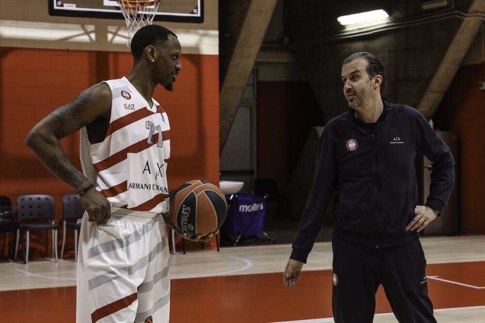 Džejms Naneli i Simone Pjaniđani, Foto: Eurohoops