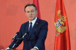 Krivokapić: Obaveza države je da stvori ambijent za nesmetan rad...