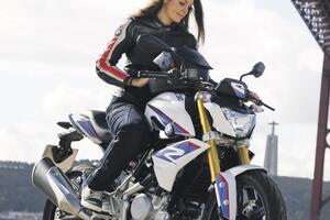 BMW G 310 R: Kubikaža mala, ali karakter sportski