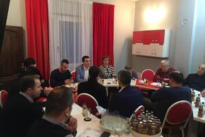 Demokrate: Potvrda ispravnosti odluke o bojkotu parlamenta