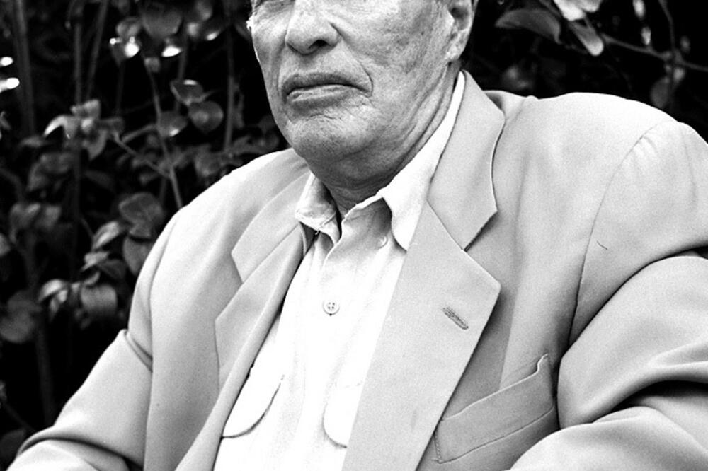 Kenneth Anger (novine)