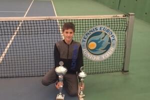 Đurić dominirao u Ulcinju - titule u singlu i dublu