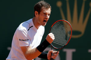 Kroz tročasovnu dramu, Marej se revanširao Ramosu