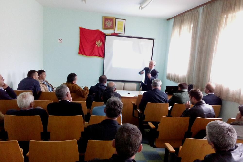 Predavanje, voćarstvo, Župa nikšićka, Foto: Svetlana Mandić