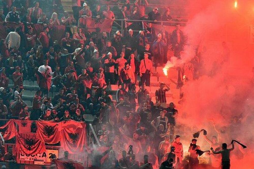 Navijači Albanije, Foto: AP