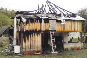 Požar im progutao dom: Moračaninima potrebna pomoć za obnovu kuće