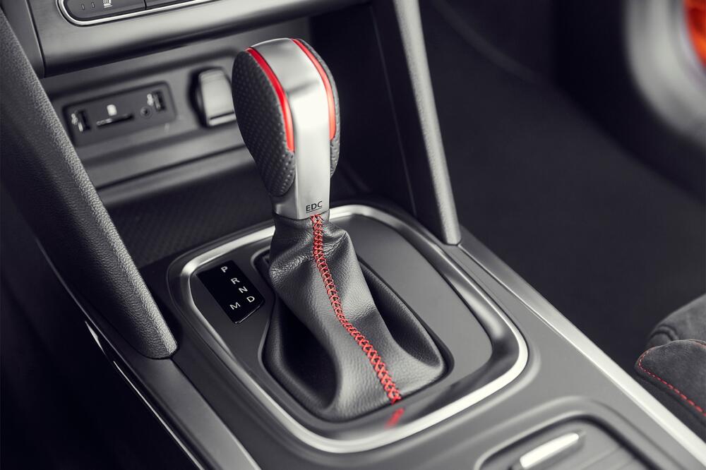 Ručica EDC mjenjača u reno meganu RS, Foto: Renault