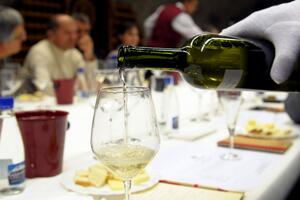 Rusija zabranila uvoz vina Plantaža