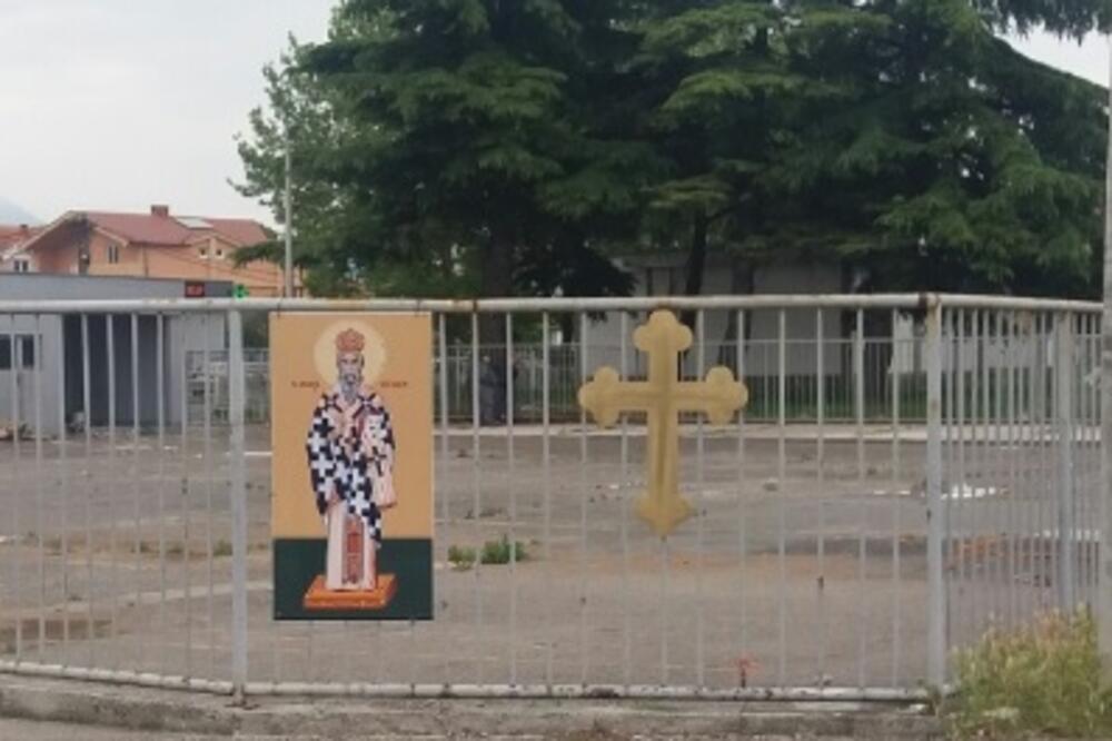 Ikona i krst, Foto: Crkvena Opština podgorička