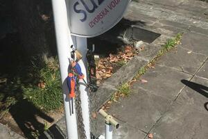 Vandali uništili, Suza obnovila: Podgorica opet ima servise za...