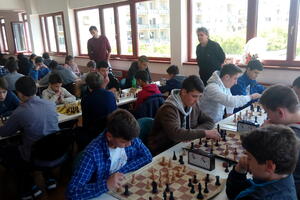 Osnovci "Oktoiha" najbolji šahisti