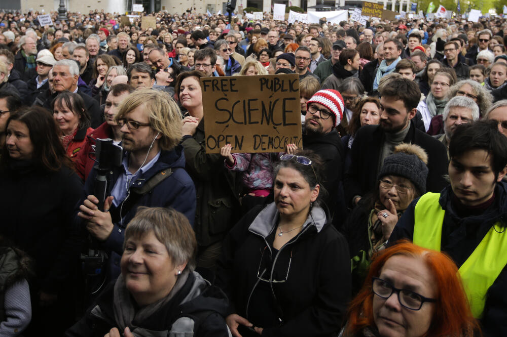 Marš za nauku, Foto: Beta-AP