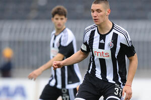 Milenković potpisao ugovor sa Fiorentinom