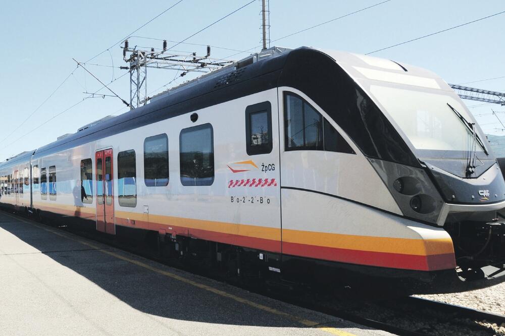 vOZ, Foto: Savo Prelević