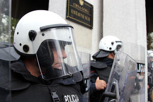 Postupi po naređenju