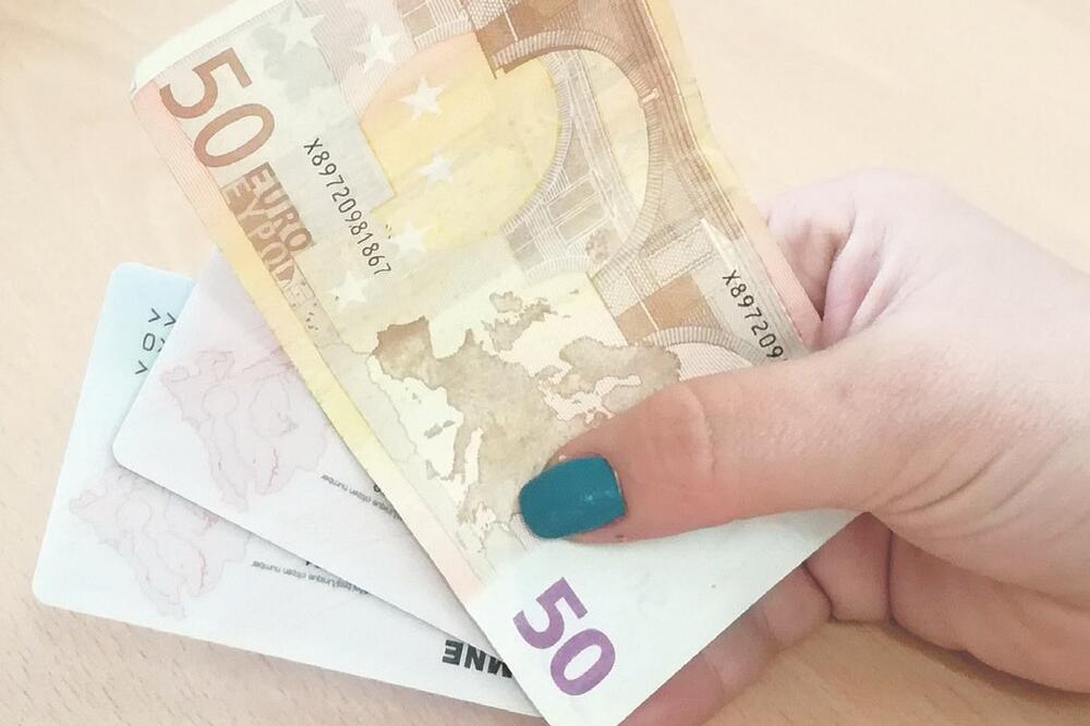 kupovina ličnih karata, Foto: Danilo Mihajlović