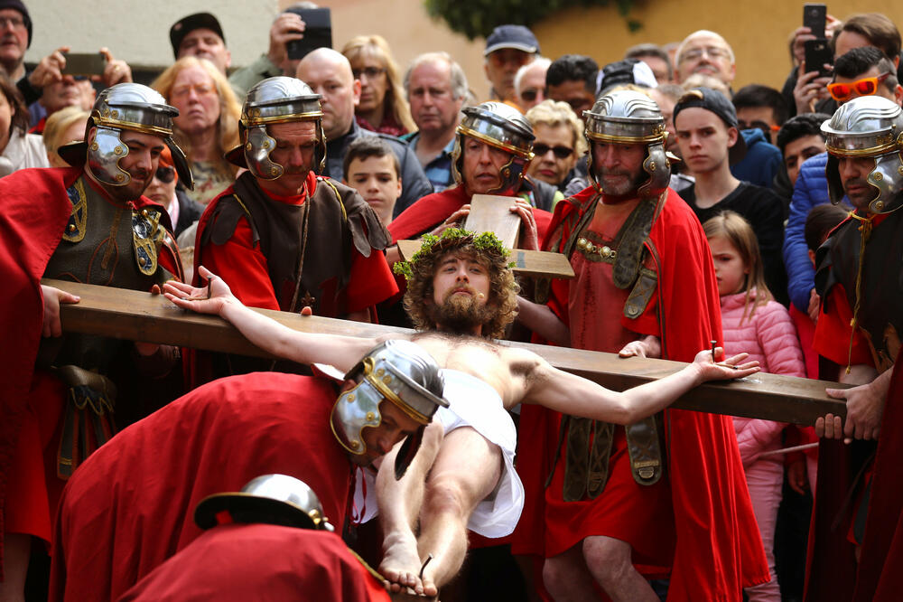 Veliki petak proslava, Foto: Reuters