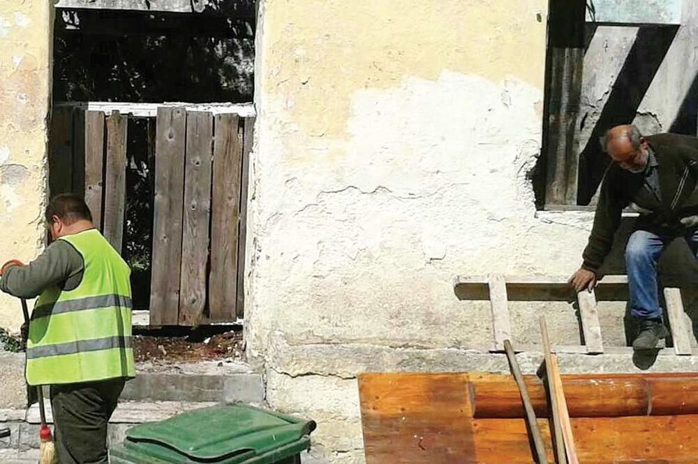 Stari Bar komunalci, Foto: Radomir Petrić