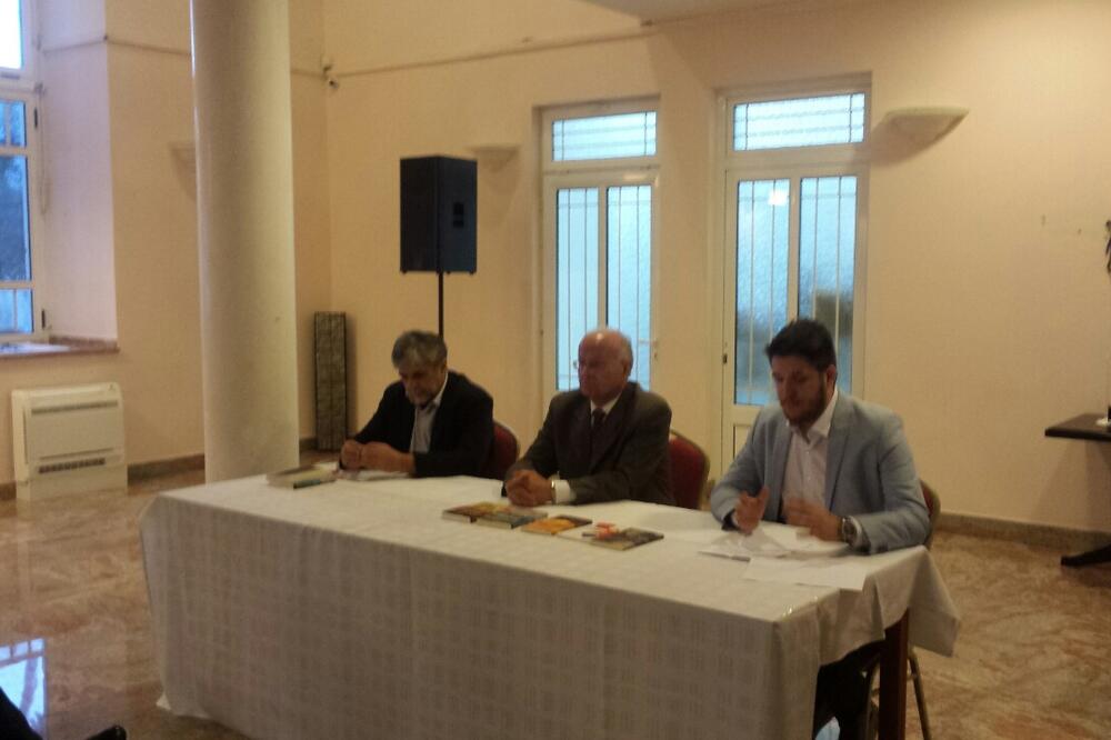 Blagoje Grahovac promocija knjige, Foto: Sdp.co.me