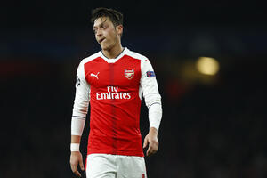Ozil: Na kraju sezone o novom ugovoru sa Arsenalom