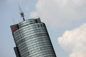 Radnici kao trinaesto prase