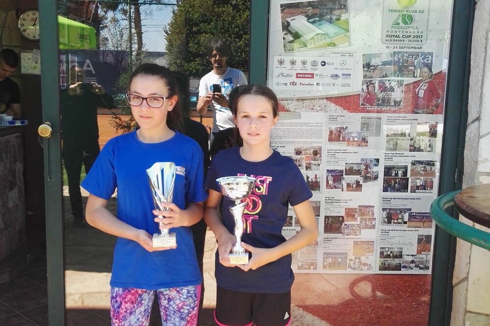 Bojana Nikčević i Anja Jovović, Foto: Teniski klub As