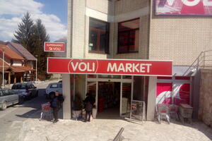 Opljačkan "Voli" u Kolašinu: Ukrali su između 600 i 700 eura,...