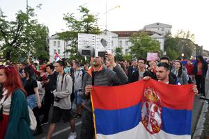 "Protesti u Srbiji podsjećaju na one iz 1996. i 1997, a nakon njih...