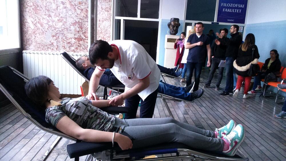 Dobrovoljno davanje krvi, Nikšić, studenti