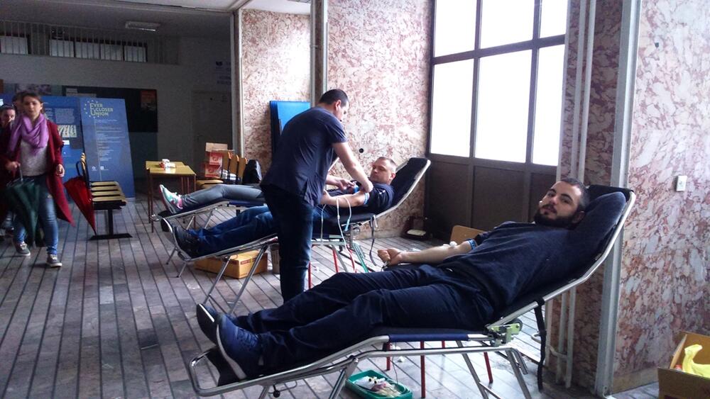 Dobrovoljno davanje krvi, Nikšić, studenti