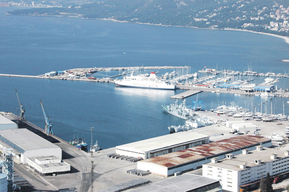 Luka Bar, Foto: Anto Baković