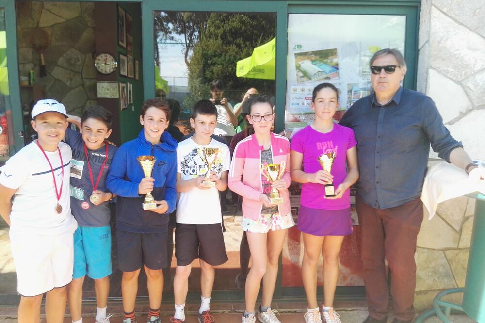 Teniseri, Foto: TK AS