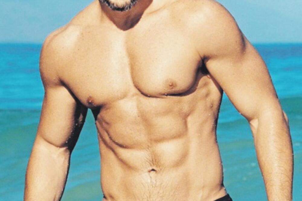 Džo Manđanelo (Novina)