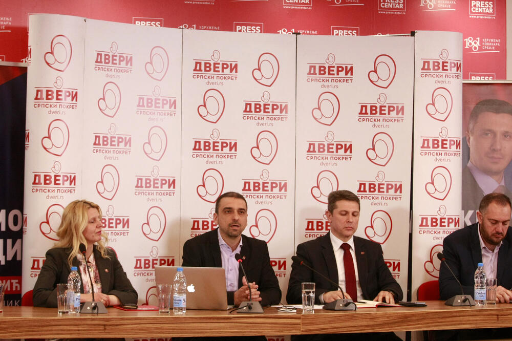 Dveri, Foto: Betaphoto