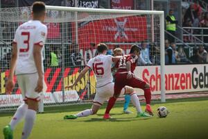 Nestvarna utakmica u Leverkuzenu, Ingolštat se ne predaje