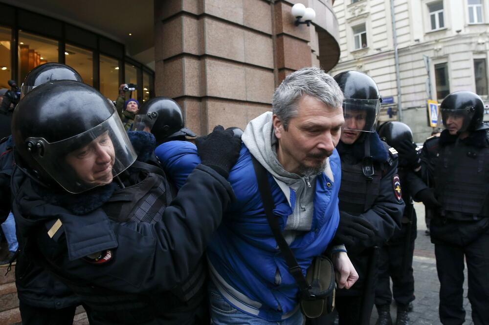 Moskva, protesti, hapšenje, Foto: Reuters