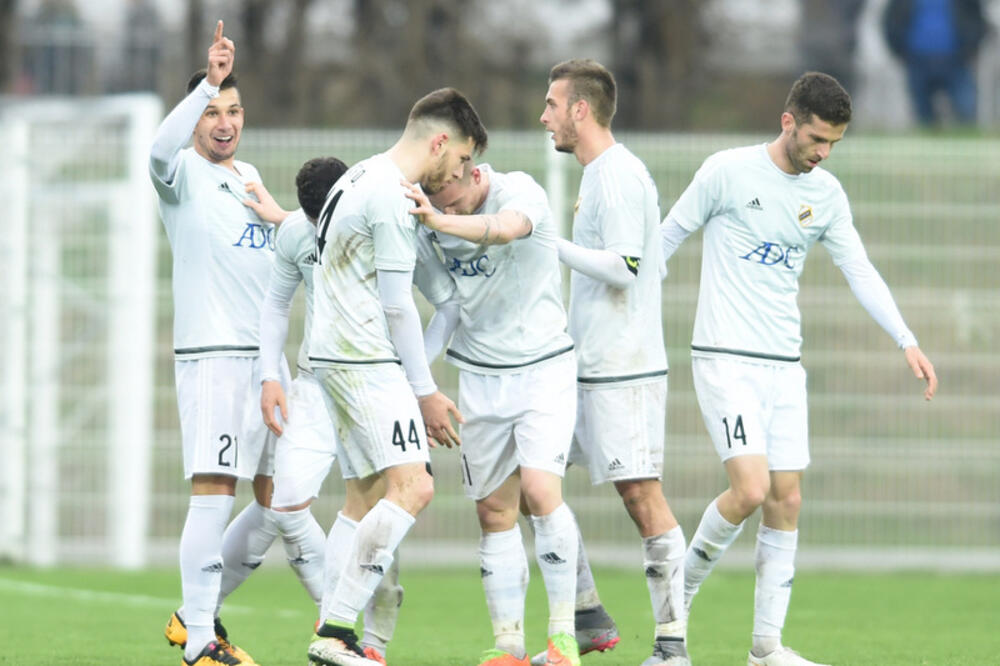 Čukarički, Foto: Čukarički