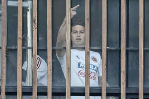 Srednji prst za novinare