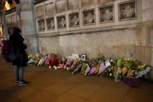 Stanovnici Londona odali poštu žrtvama napada