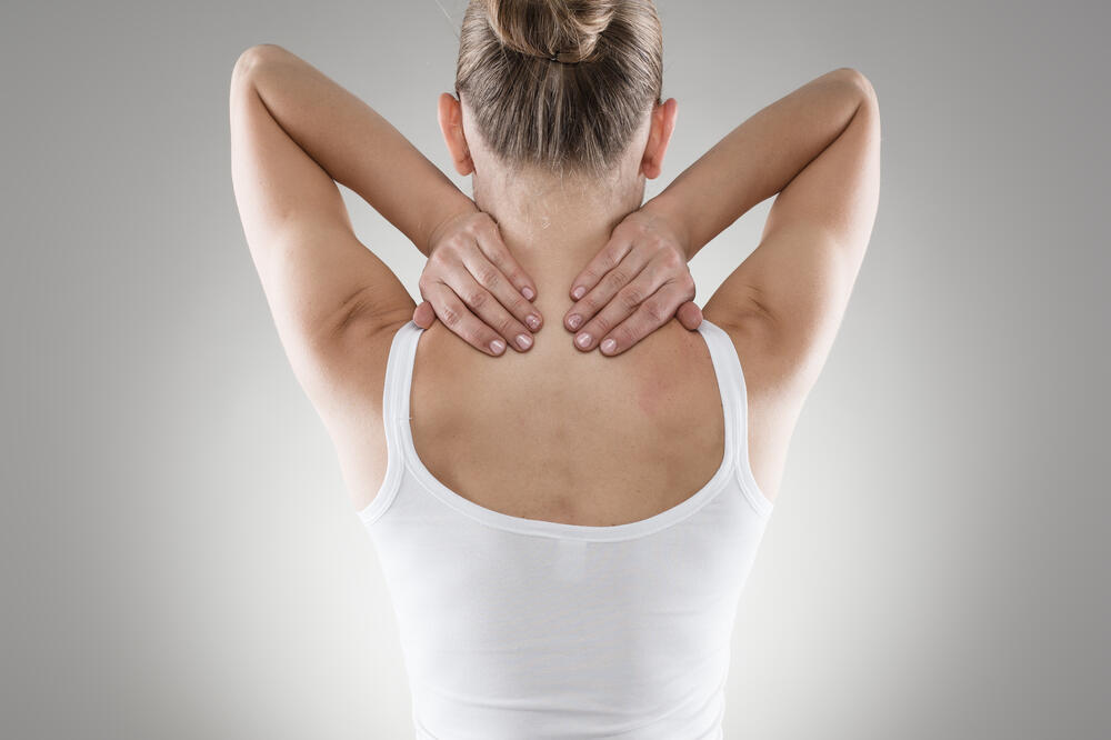 bol u vratu, vrat, Foto: Shutterstock
