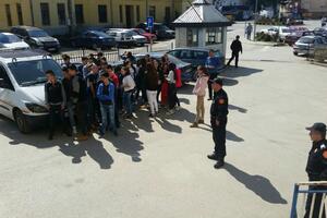 Bijelo Polje: Osnovci se upoznali sa radom policije