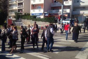 I Novljanke na kratko blokirale magistralu u znak podrške majkama