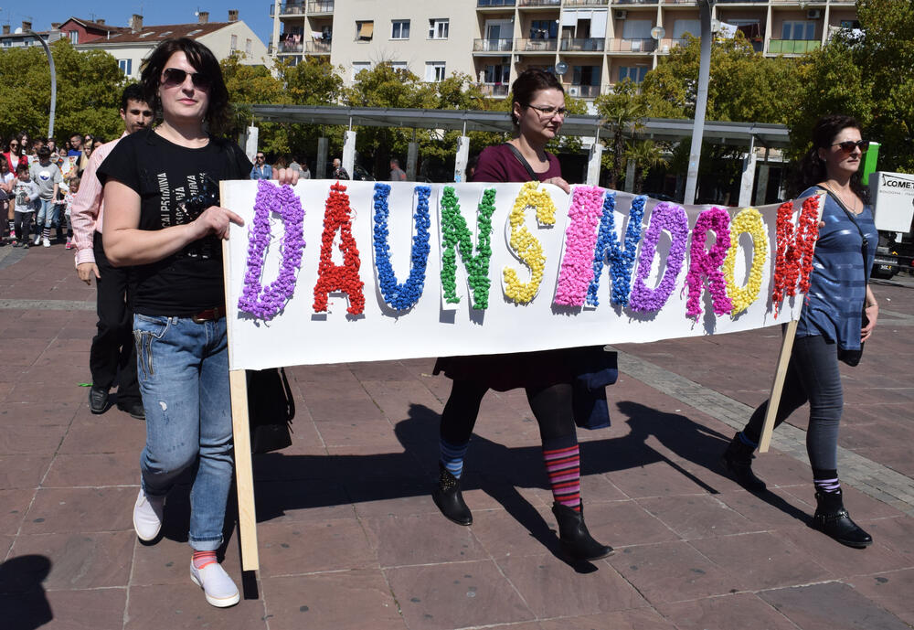 Dan šarenih čarapa