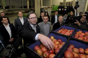 DS: SNS uvodi vanredno stanje u Novom Sadu zbog svog predizbornog...