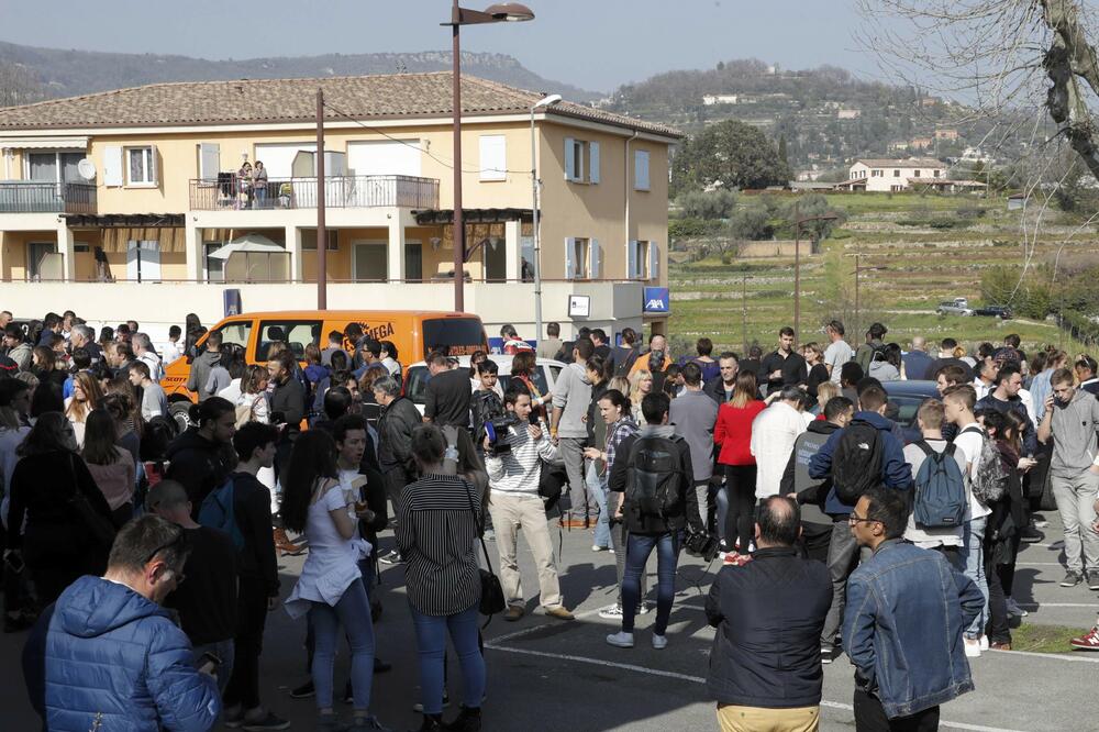 Francuska, pucnjava, škola, Foto: Reuters