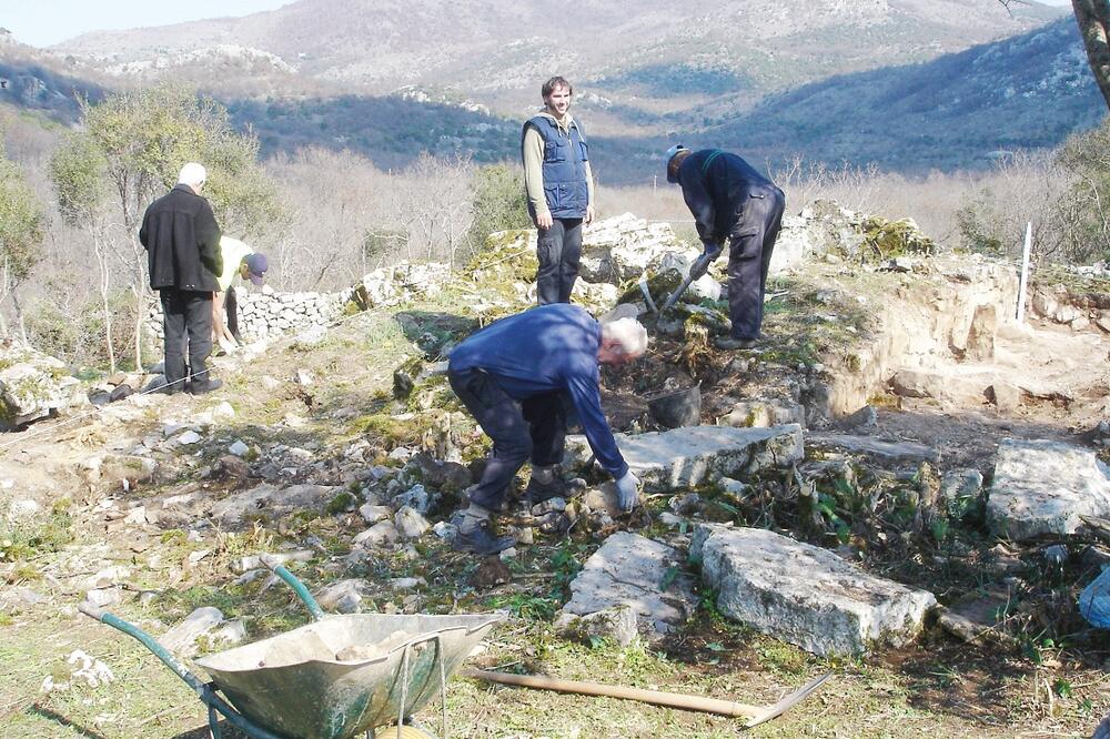 Ćaf Kiš, arheolozi, Foto: Privatna arhiva
