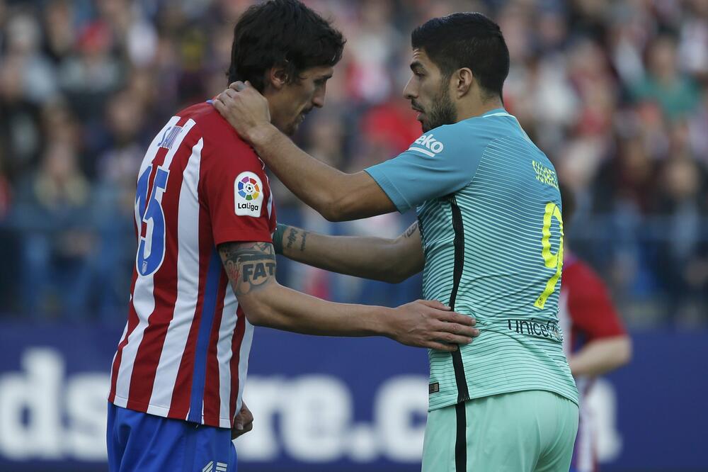 Stefan Savić i Luis Suarez, Foto: Reuters