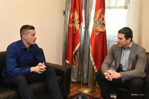 Ministar Janović obećao pomoć najboljim atletičarima