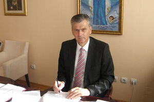 Stamatović: Privode kraju rasprodaju prirodnog blaga